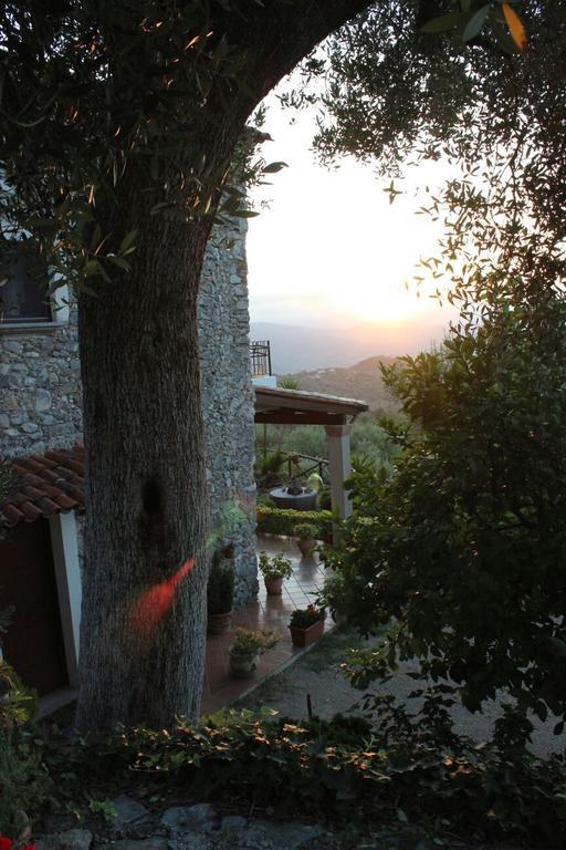 Affittacamere Agrestis Domus San Giovanni a Piro Esterno foto
